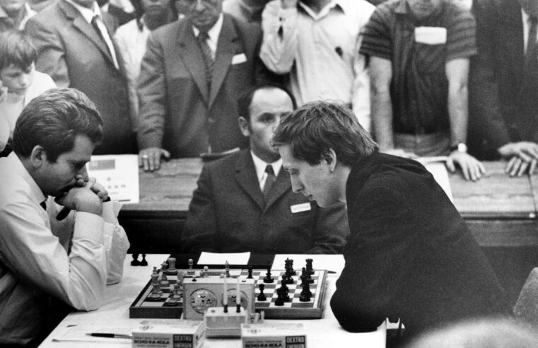 Boris Spassky, Soviet chess champion who lost to Bobby Fischer, dies at 88