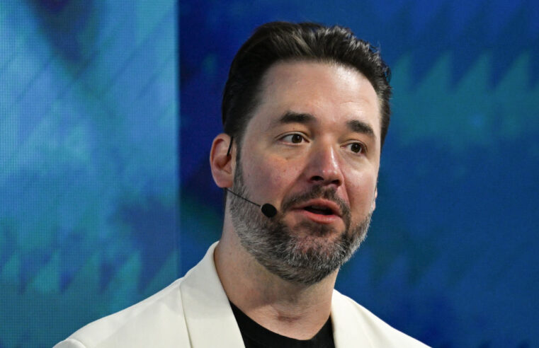 Reddit Co-Founder Alexis Ohanian Joins Bid to Buy TikTok