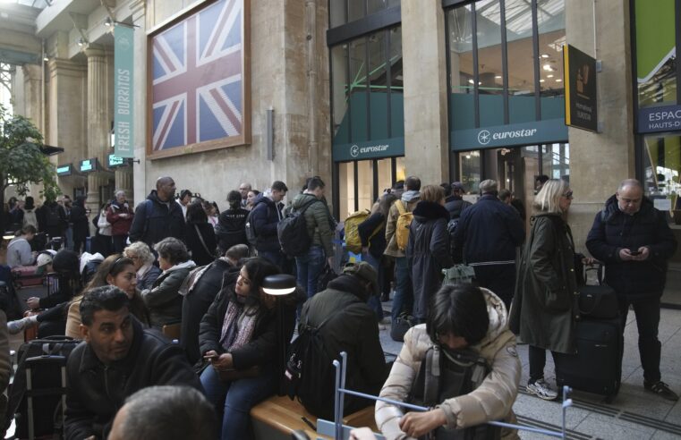 Unexploded WWII bomb in Paris halts Eurostar travel to London